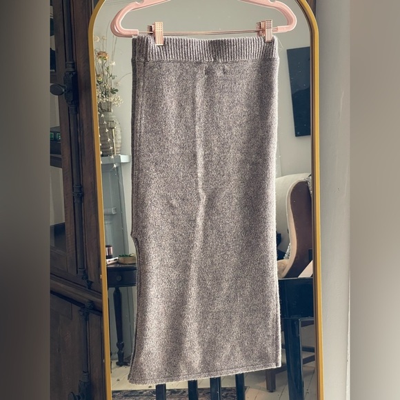 NWT Monrow x Revolve Cashmere Wool Blend Pencil Skirt in Brown/Taupe - Picture 7 of 10